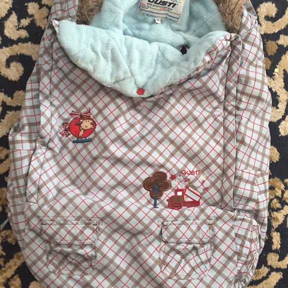 Baby boy items - Picture 2 of 3